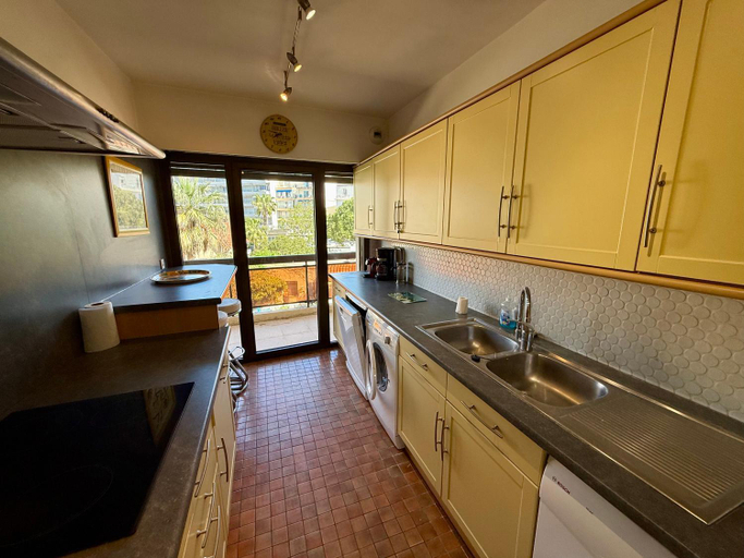 2, Superbe appartement idealement situes avec vue mer, Alpes-Maritimes