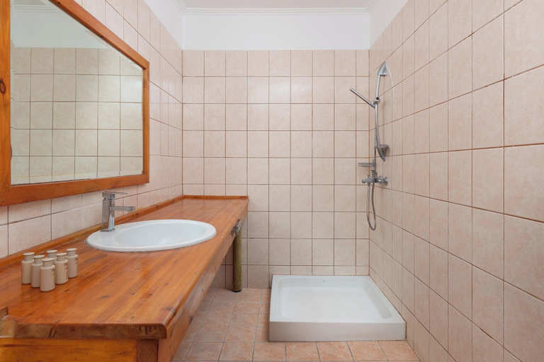 Bathroom 5, Aquarius Beach Hotel, South Aegean