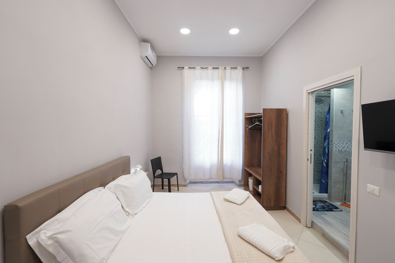 Room 5, Napoli Incanto, Napoli