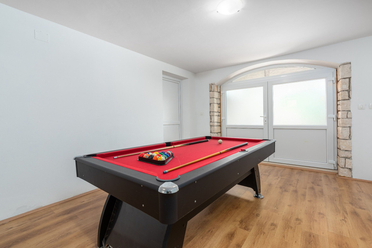 Game room 3, Villa Ester - Private Pool Escape for 8, Sveta Nedelja