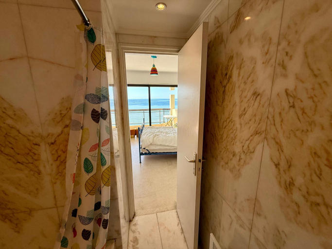 4, Superbe appartement idealement situes avec vue mer, Alpes-Maritimes