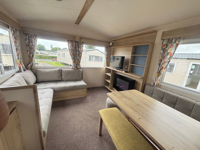 Primary image, Caravan Sleeps 5 - Decking, Parking, Pet Friendly, Lancashire