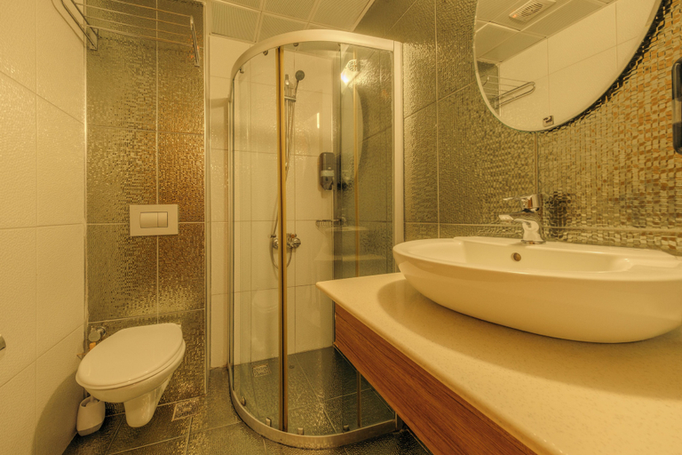 Bathroom 4, Novis Hotel Cleopatra, Alanya