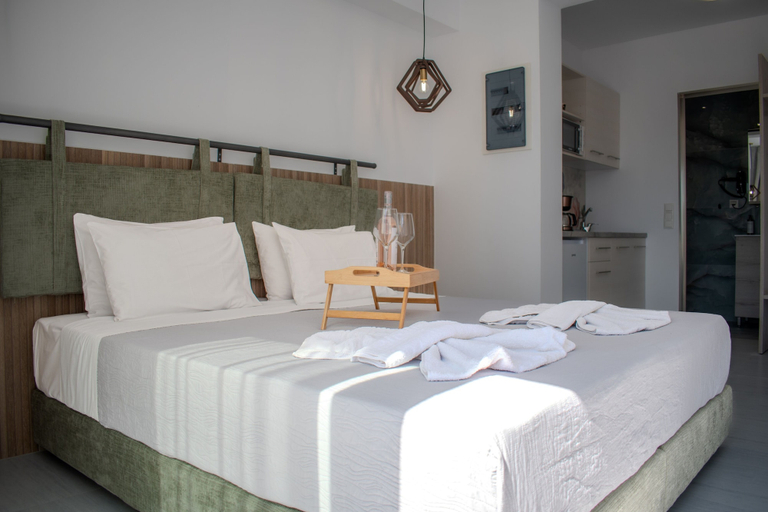 Bedroom 4, La Fleur, Thessaly