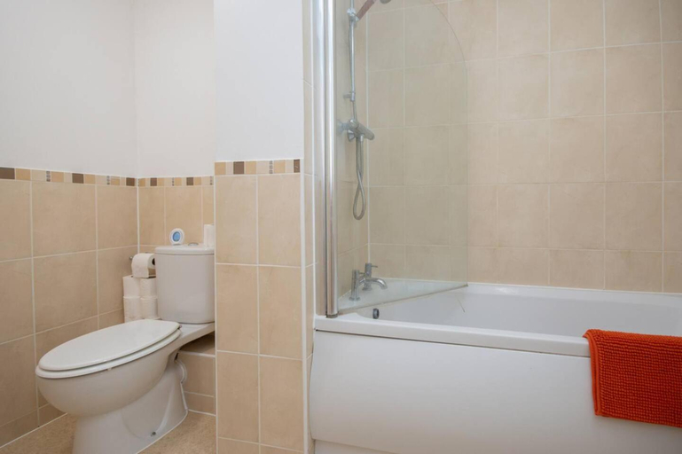 Bathroom 4, Apartment in Bournemouth Dorset, Bournemouth
