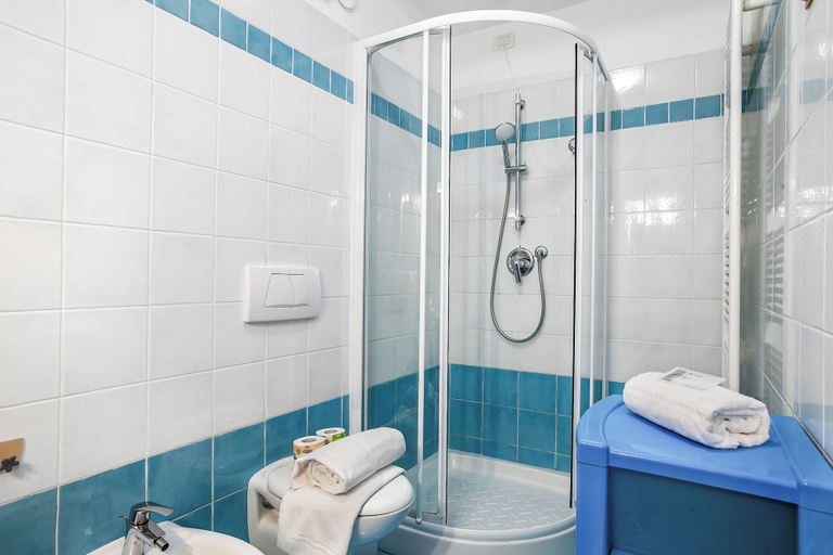 Bathroom 3, Firpo - Apartment With Sea View, Savona