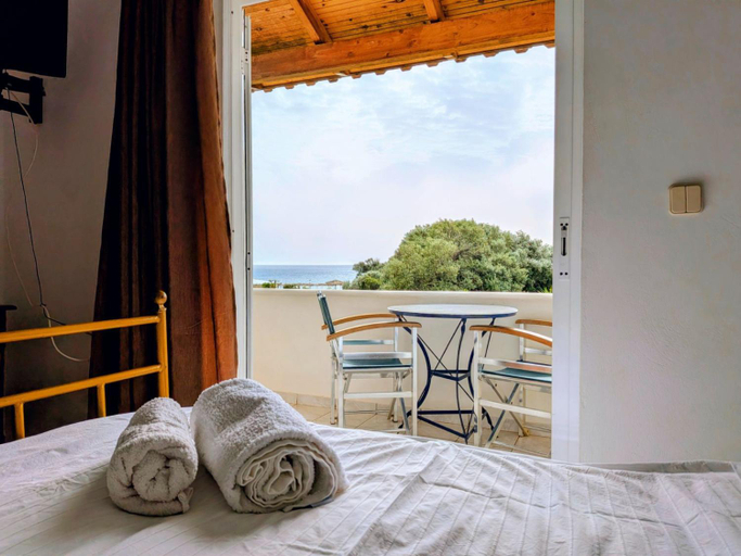 Bedroom 2, Sani Kasimis, Peloponnese