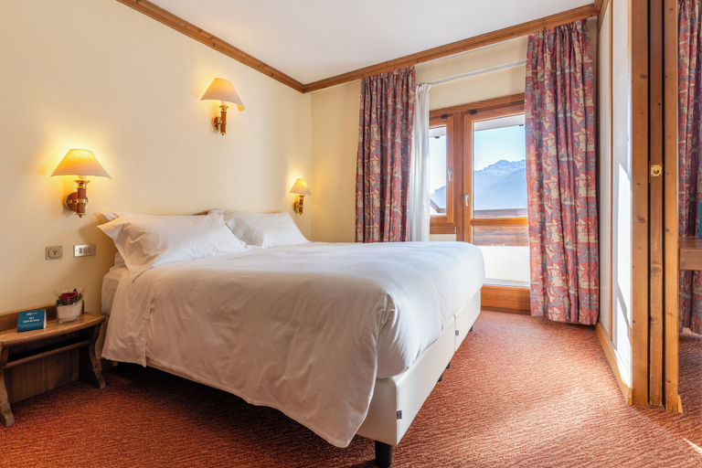 Bedroom 2, Hotel Alaska Cortina, Belluno