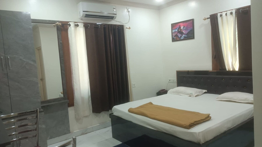 Room 4, Hotel Abhishek Inn, Khordha