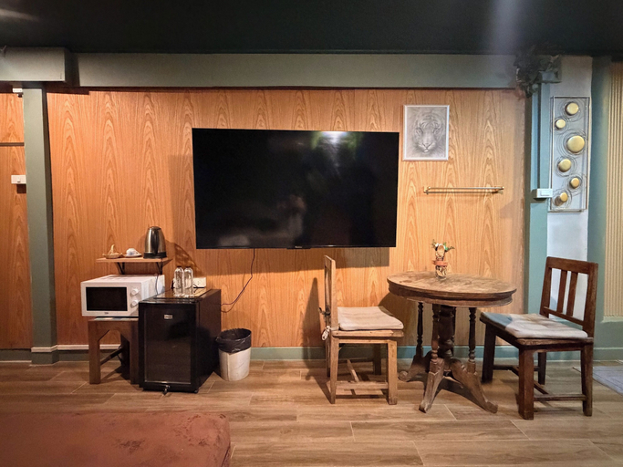 Room 2, The Oasis On 8 Cozy Homestay & Café, Khlong Toey