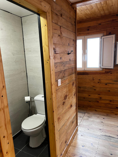 Bathroom 5, Casa Vale Ecotainer, Lisbon