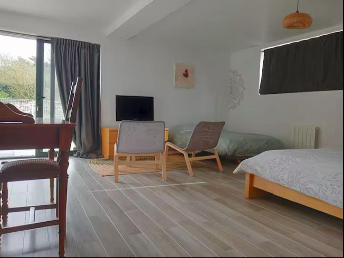Bedroom 2, La Picardiere, Yvelines