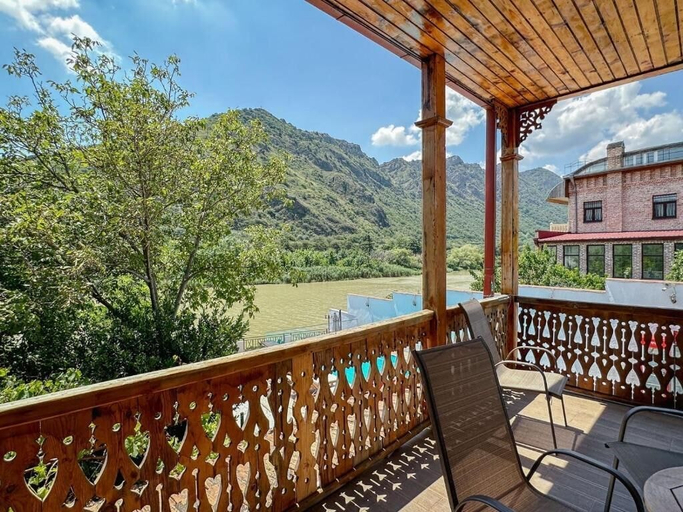 Others 5, River Front Mtskheta, Mtskheta