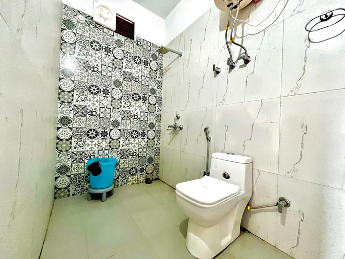 Bathroom, Goroomgo Nainital Vista Valley Nainital, Nainital