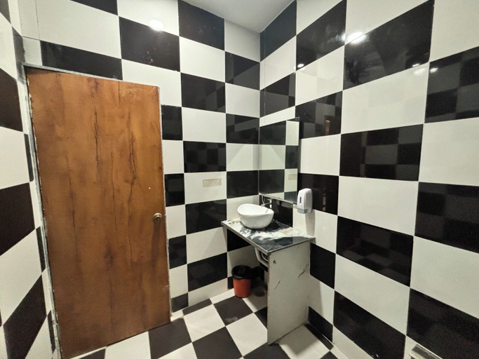 Bathroom 3, The Grand Kasturi Resort, Bhopal