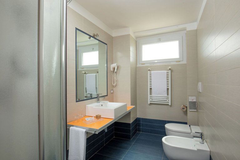 Bathroom 4, Hotel Miramare, Latina