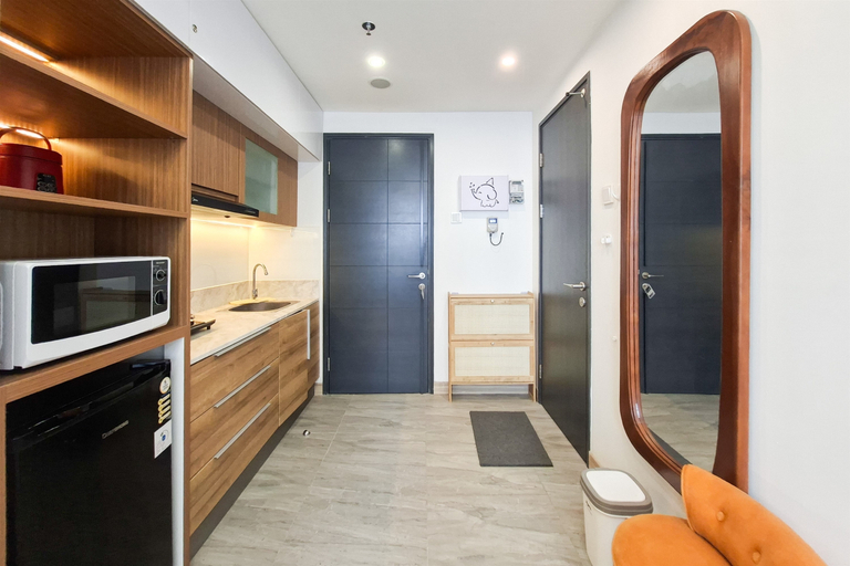 Others 5, Urban Living Studio at Collins Boulevard Apartment By Travelio, Tangerang