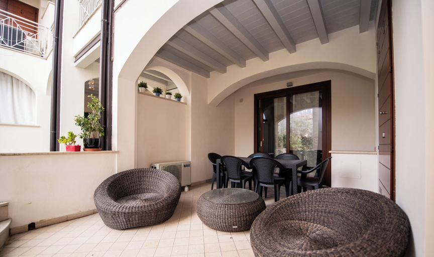 Outdoor dining 5, Appartamento Sole, Brescia