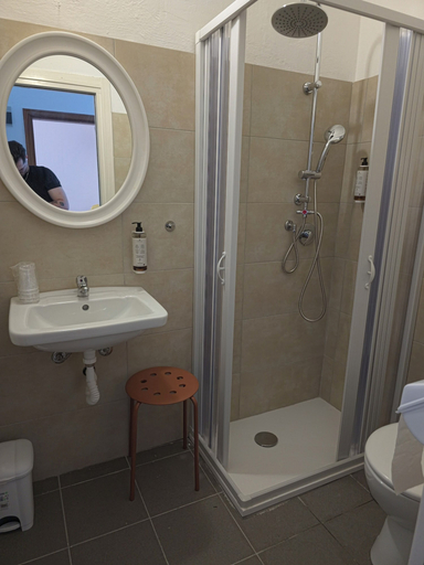 Bathroom 5, Hotel Ornella, Rimini