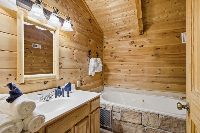Bathroom 5, Black Bear Hideaway 2 Bedroom Home, Sevier