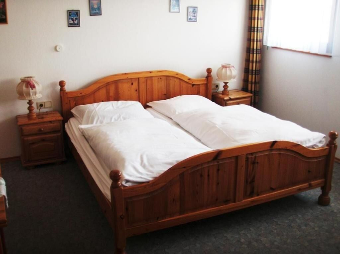 Bedroom 4, Dreischläger Hof, Neuwied
