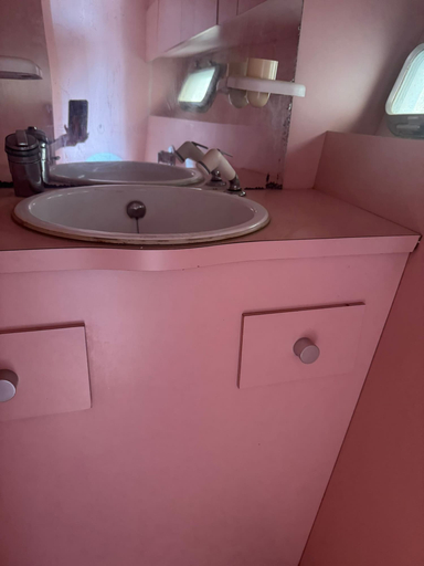 Bathroom 5, Corto Maltese