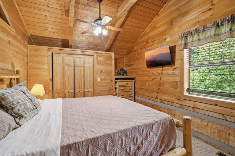 Room 2, Black Bear Hideaway 2 Bedroom Home, Sevier