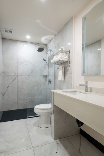 Bathroom 5, Auberge l'Étape, Antoine-Labelle
