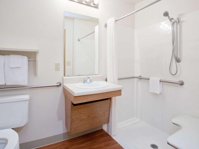 Bathroom 4, WoodSpring Suites Austin Northwest, Williamson