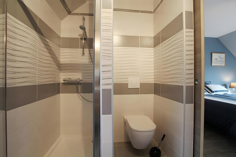 Bathroom, Chambres D'hotes - Les Vergers, Manche