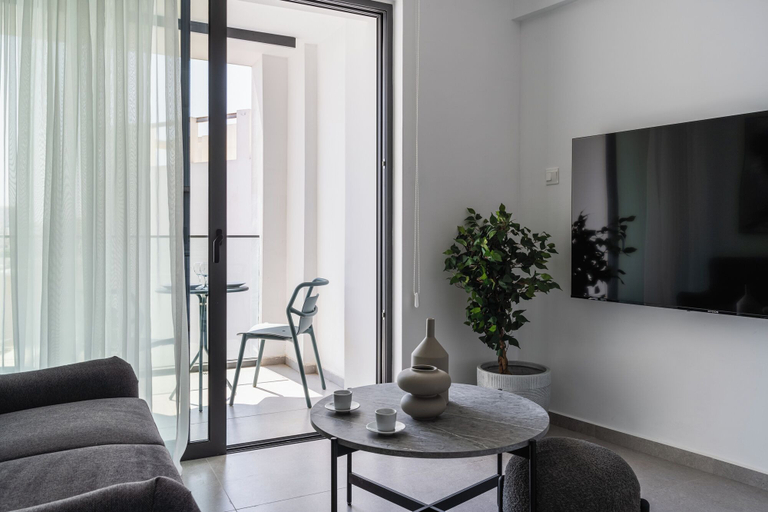 Living area 5, C-Side Deluxe Studios with Balconies in Finikoudes, Larnaca