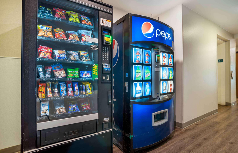 Food & Drinks, Woodspring Suites Pensacola Northwest, Escambia
