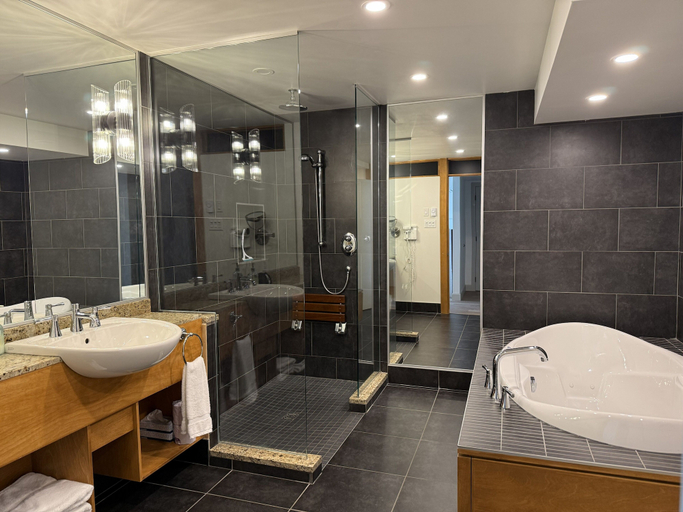 Bathroom 3, La Pinsonnière, Charlevoix-Est