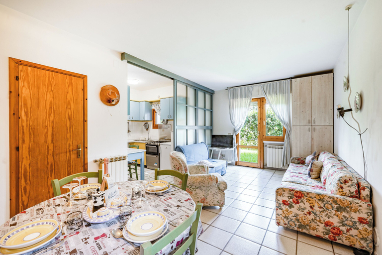 Others 4, La Chimera 700m from sea, Massa Carrara