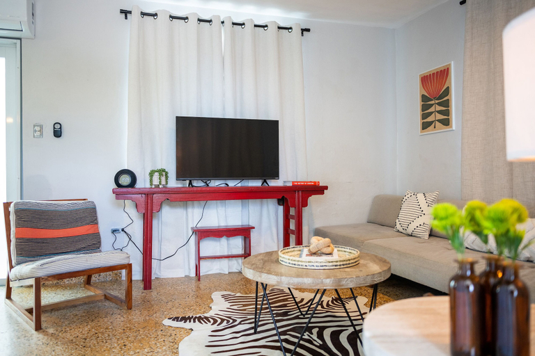 Living area 3, Rincon Surf Club - Beachside & Pool