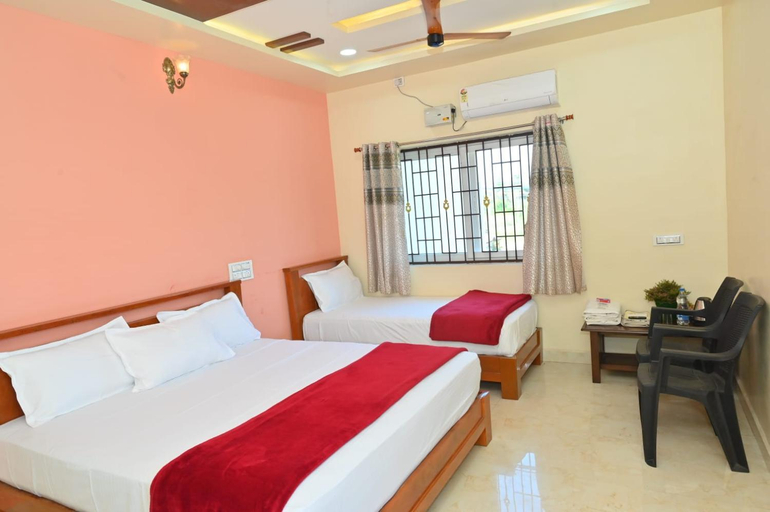 Bedroom 2, Mamatha Guest inn, Bellary
