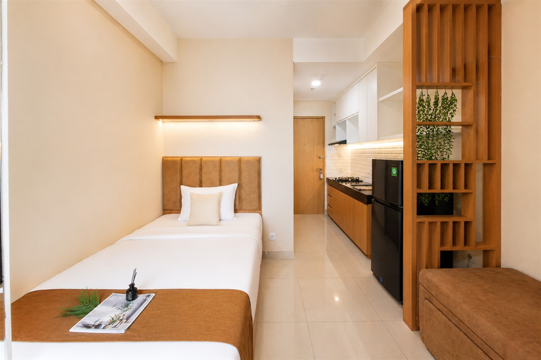 Bedroom 3, Comfy Minimalist Studio at Apartment B Residence By Travelio, Tangerang Selatan