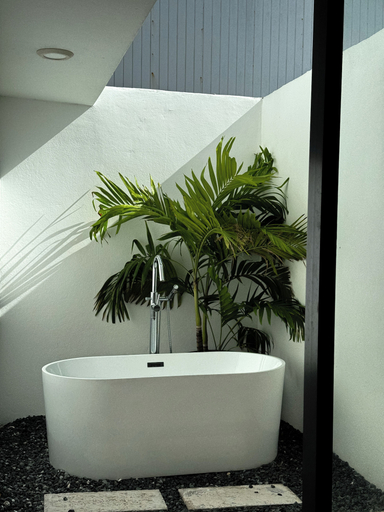 Bathroom 3, Picuas Village
