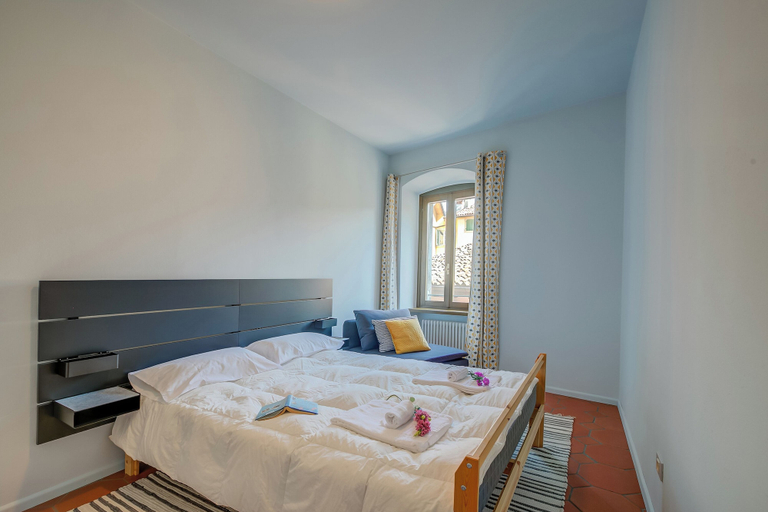 Bedroom 3, Casa Francesca - Oldtown Apt in Riva del Garda, Trento