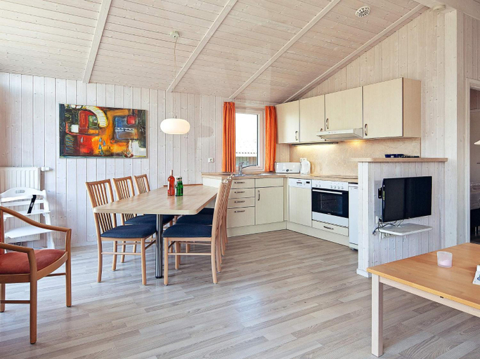 Others 5, 4 person holiday home in GROEMITZ, Ostholstein