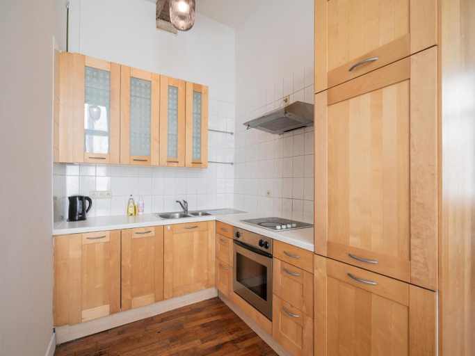 Others 5, Lively City Getaway for 10 Near Meir, Antwerpen