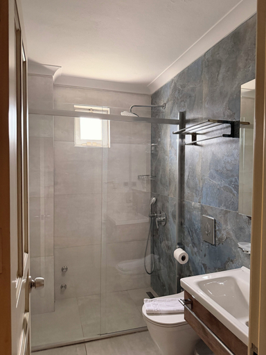 Bathroom 5, Verona Apart Hotel, Marmaris