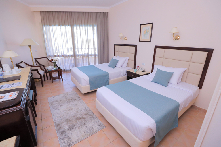 Bedroom 4, Sea Star Beau Rivage Hotel, Al-Ghurdaqah