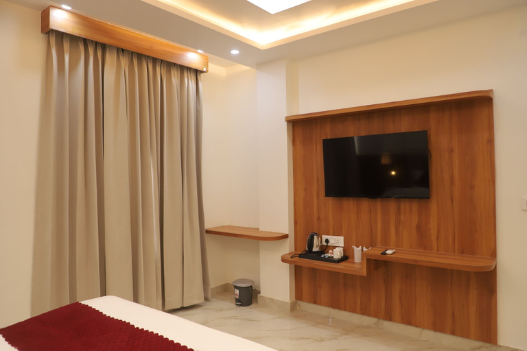Bedroom 2, Krishneya Dham, Mathura