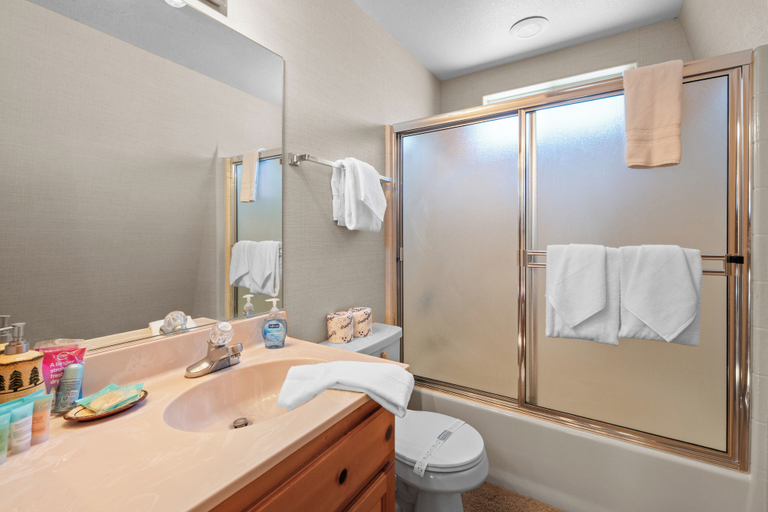 Bathroom 2, The Lazy JT Ranch, San Bernardino