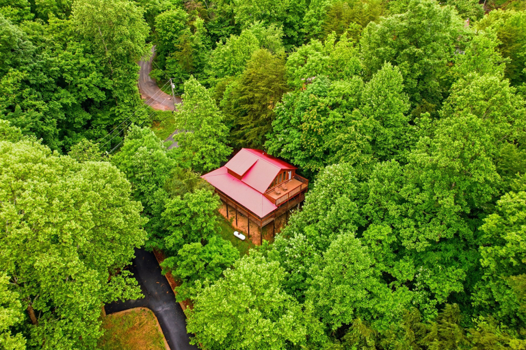 Exterior 5, Black Bear Hideaway 2 Bedroom Home, Sevier