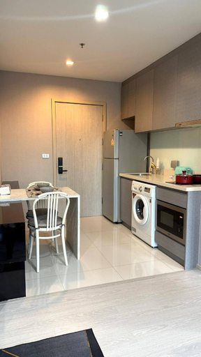 2, Luxurious 1-Bedroom Apartment Near BTS Thonglor, Bangkok, Khlong Toey