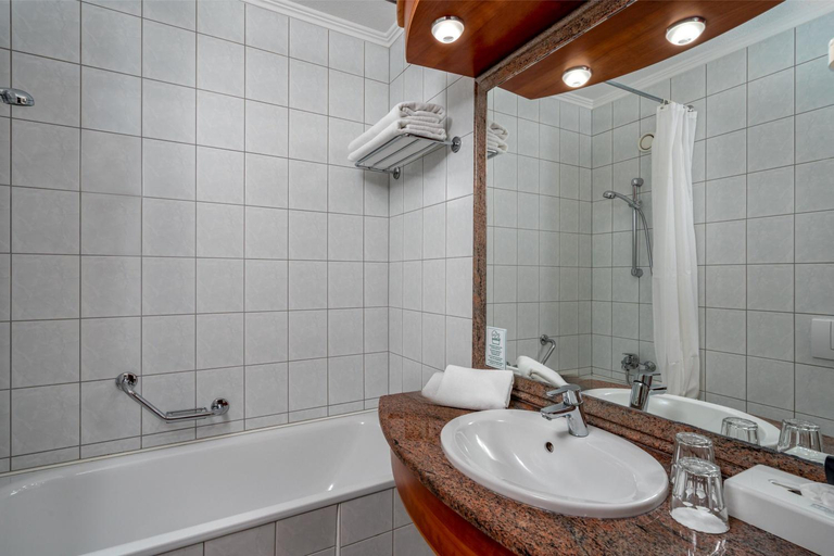 Bathroom 5, Ensana Thermal Heviz, Hévíz/Keszthely