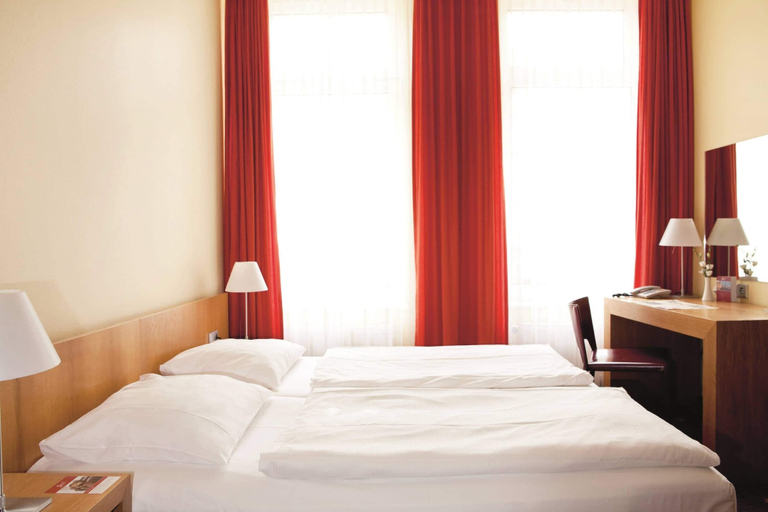 Bedroom 4, Vienna House Easy by Wyndham Rostock, Rostock
