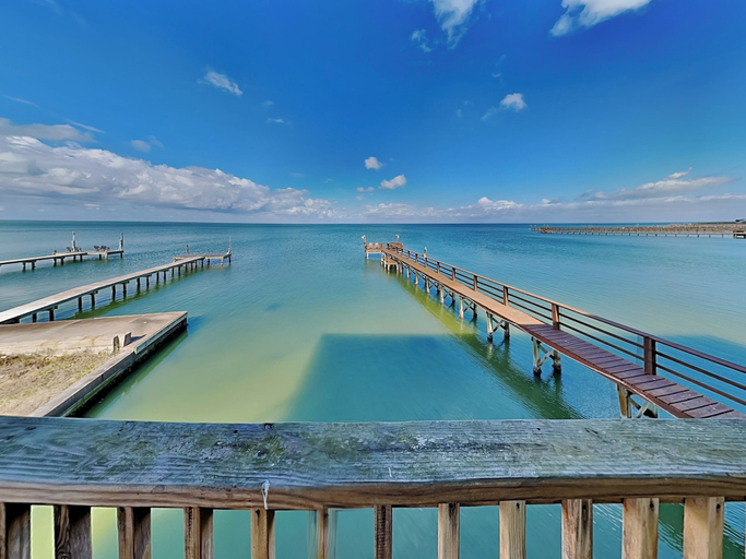 Sport & Beauty 5, Pelican Point by Miss Kitty’s, Aransas